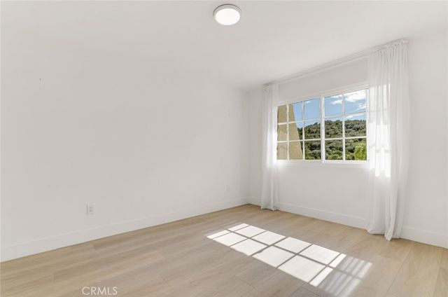 26086 Mulholland Highway, Calabasas, CA 91302