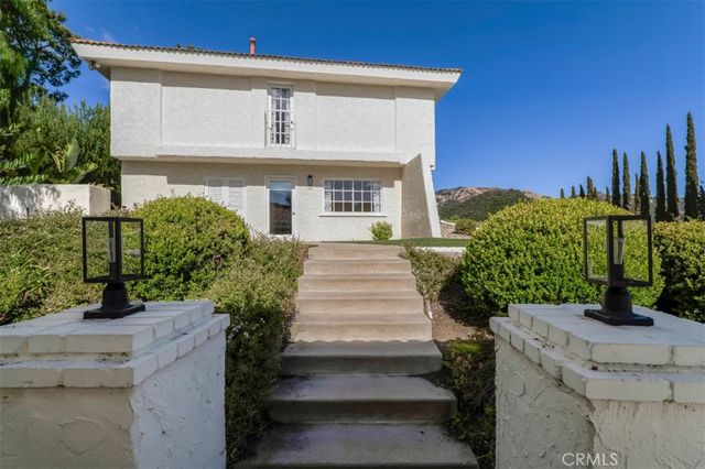 26086 Mulholland Highway, Calabasas, CA 91302