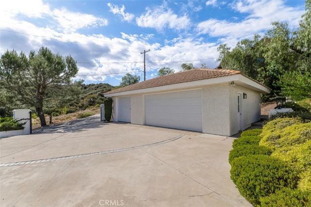 26086 Mulholland Highway, Calabasas, CA 91302