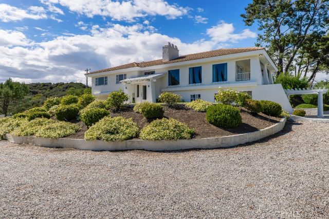 26086 Mulholland Highway, Calabasas, CA 91302