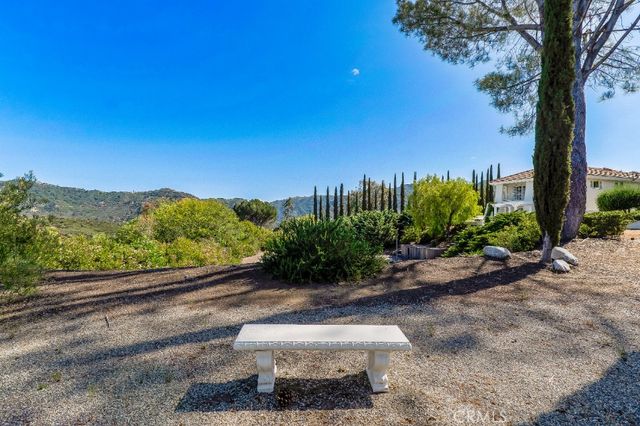 26086 Mulholland Highway, Calabasas, CA 91302