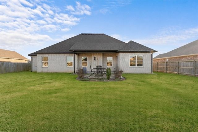 3854 Stonehenge Avenue, Springdale, AR 72764