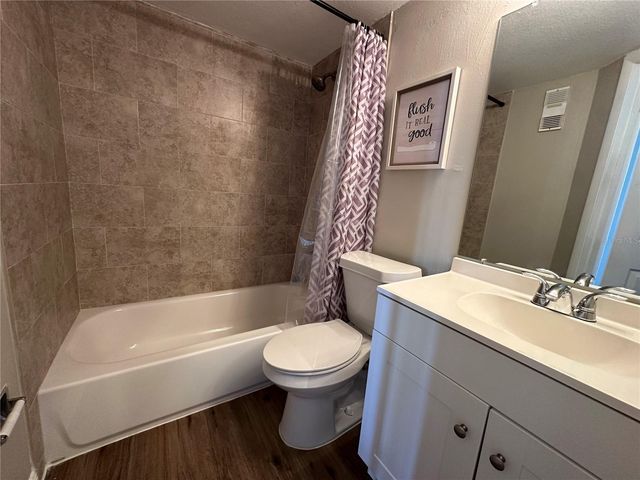 6060 VILLAGE CIRCLE 6060, Orlando, FL 32822