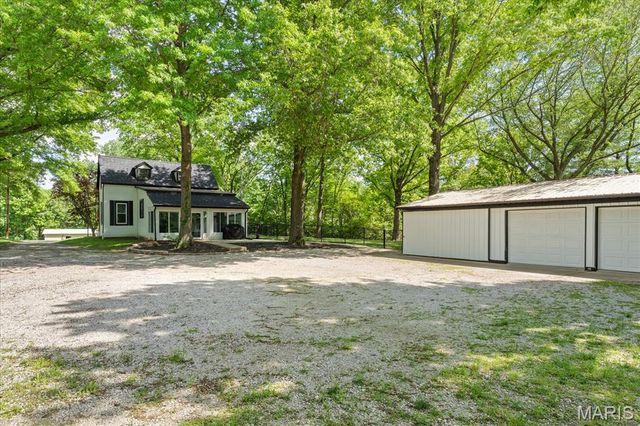 2913 OLD CASEYVILLE Road, Swansea, IL 62226