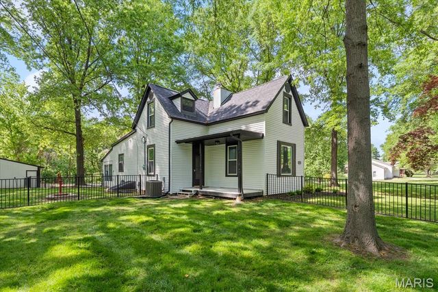 2913 OLD CASEYVILLE Road, Swansea, IL 62226