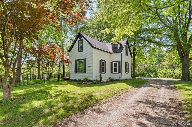 2913 OLD CASEYVILLE Road, Swansea, IL 62226
