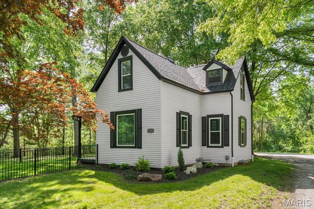 2913 OLD CASEYVILLE Road, Swansea, IL 62226