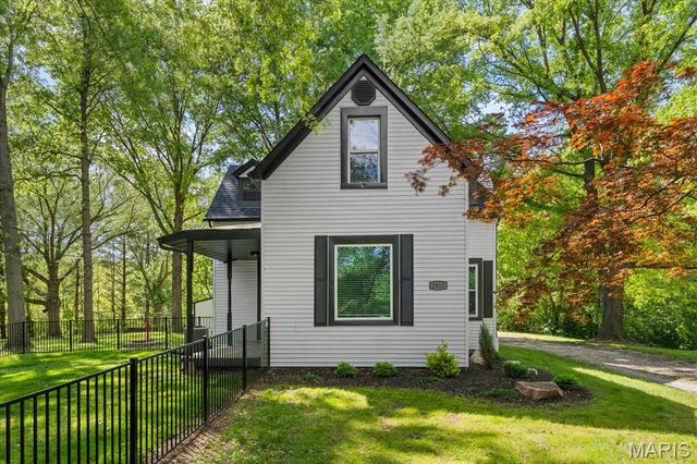 2913 OLD CASEYVILLE Road, Swansea, IL 62226