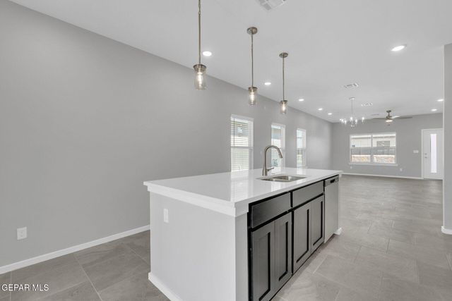 13872 CAROLINA PONCE Avenue, Horizon City, TX 79928