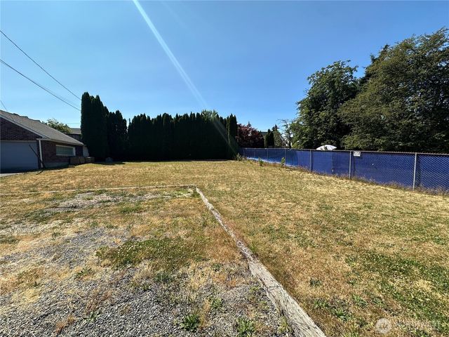 5821 S Sheridan Avenue, Tacoma, WA 98408