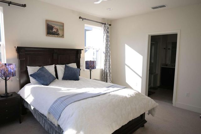 45139 Challenge Cmn #1001, Fremont, CA 94538