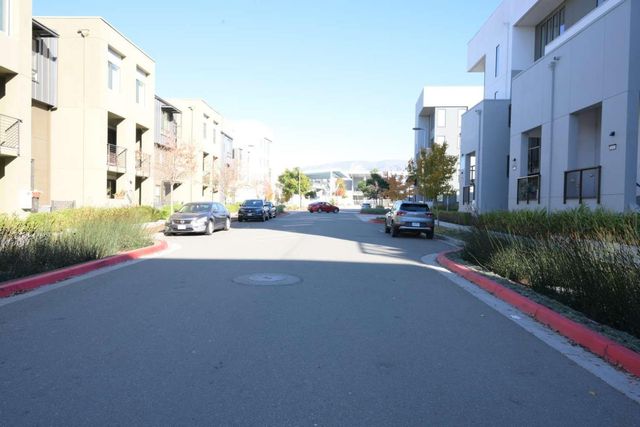 45139 Challenge Cmn #1001, Fremont, CA 94538