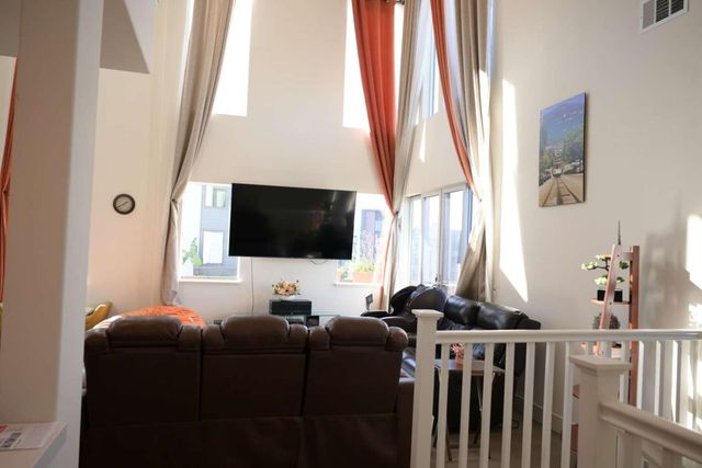 45139 Challenge Cmn #1001, Fremont, CA 94538