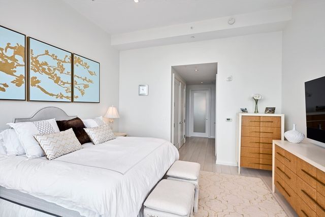 1 Franklin St PH1B, Boston, MA 02110