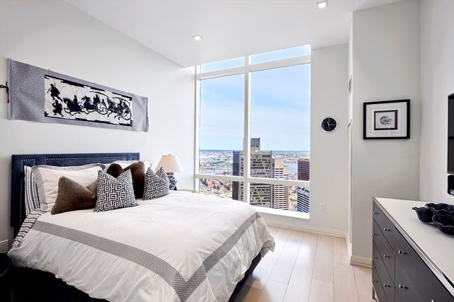 1 Franklin St PH1B, Boston, MA 02110