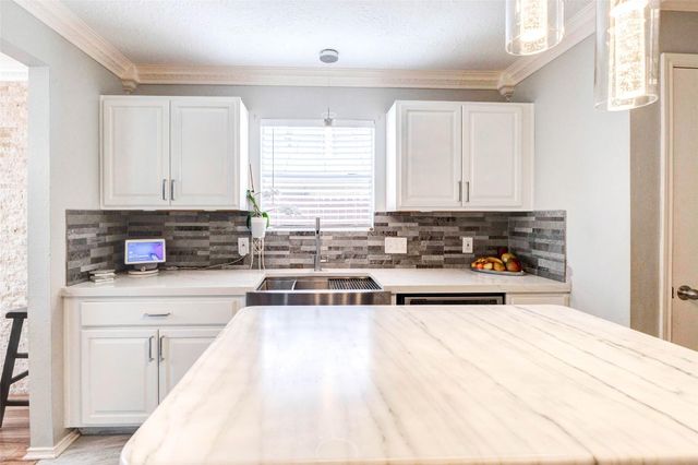 2202 Falling Oaks Road, Houston, TX 77038