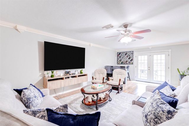 2202 Falling Oaks Road, Houston, TX 77038