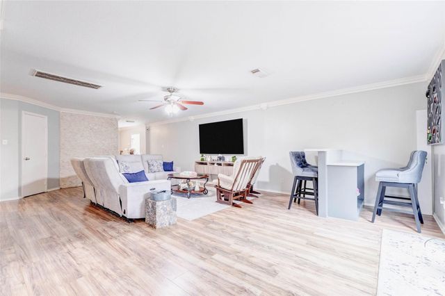 2202 Falling Oaks Road, Houston, TX 77038