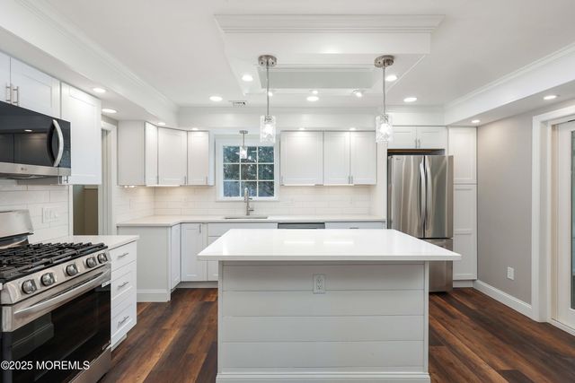 118 State Route 34, Holmdel, NJ 07733