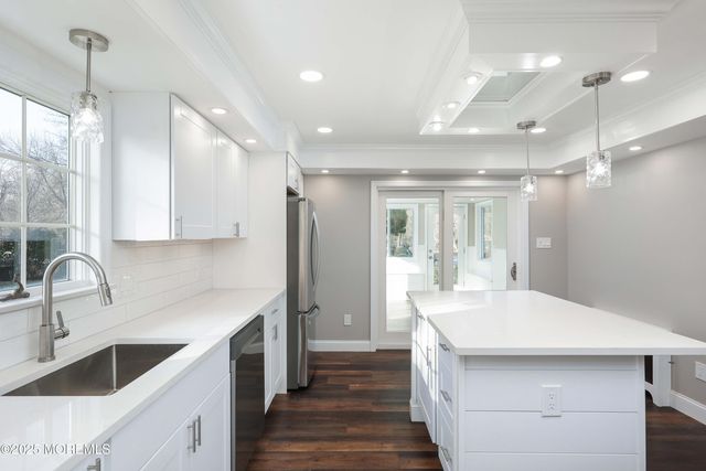 118 State Route 34, Holmdel, NJ 07733