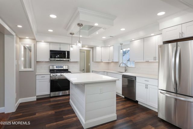 118 State Route 34, Holmdel, NJ 07733