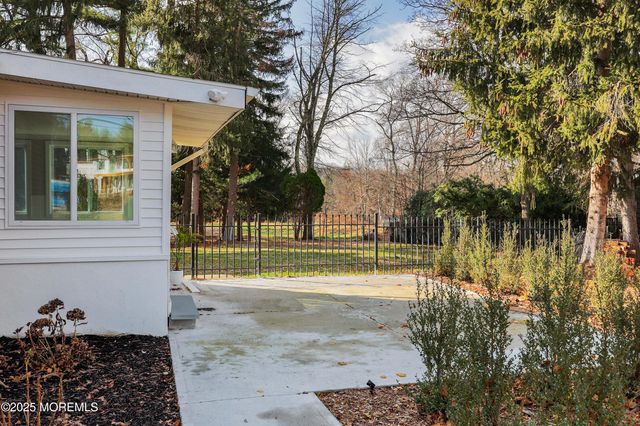 118 State Route 34, Holmdel, NJ 07733