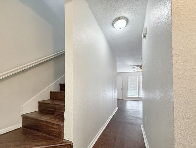 425 SW Thomas Street B, Burleson, TX 76028