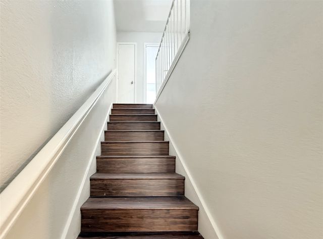 425 SW Thomas Street B, Burleson, TX 76028