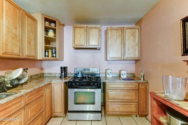 6541 N 54TH Avenue, Glendale, AZ 85301