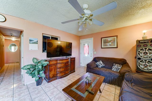 6541 N 54TH Avenue, Glendale, AZ 85301