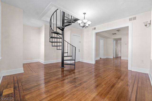 24 Irving Ave, Newark City, NJ 07112