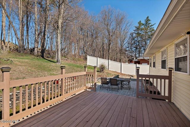 16 Denison Road, Colonie, NY 12309