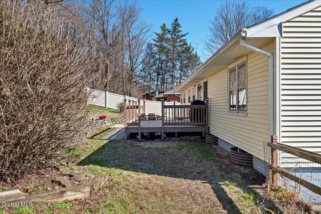 16 Denison Road, Colonie, NY 12309