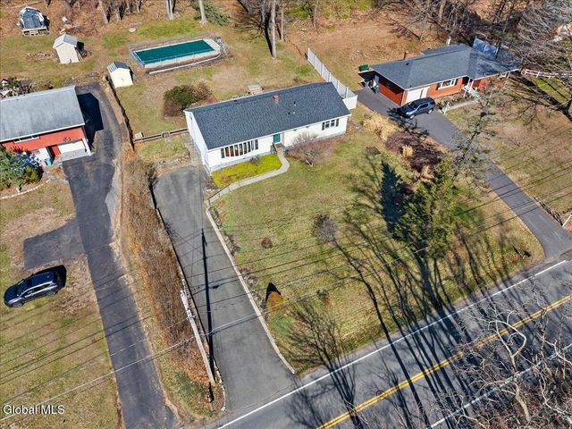 16 Denison Road, Colonie, NY 12309