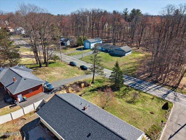 16 Denison Road, Colonie, NY 12309