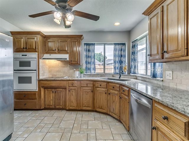 15808 Sugar Loaf Drive, Edmond, OK 73013