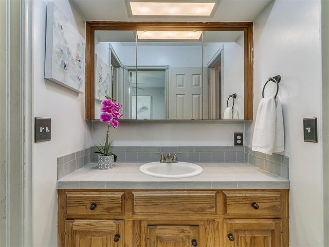 15808 Sugar Loaf Drive, Edmond, OK 73013
