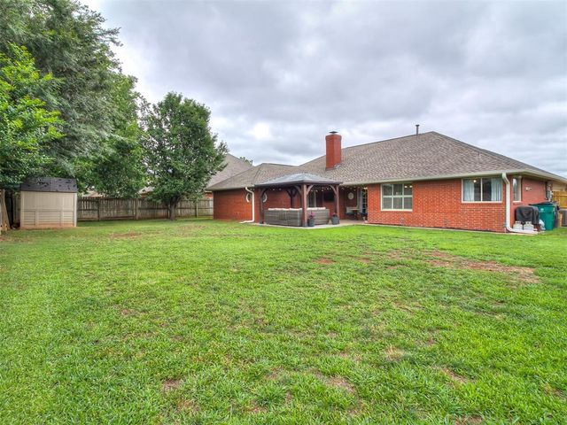 15808 Sugar Loaf Drive, Edmond, OK 73013