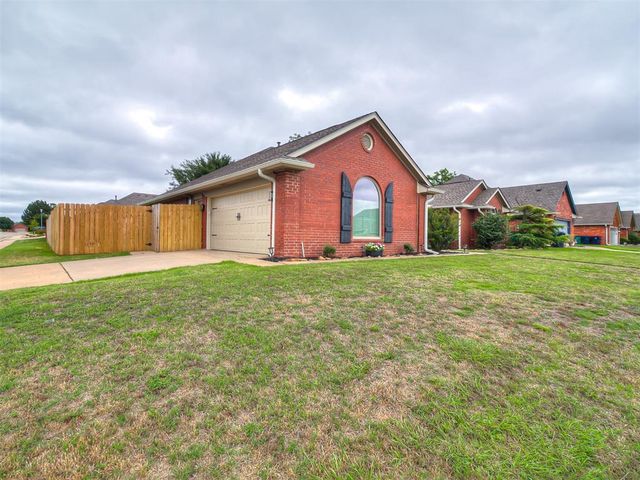 15808 Sugar Loaf Drive, Edmond, OK 73013
