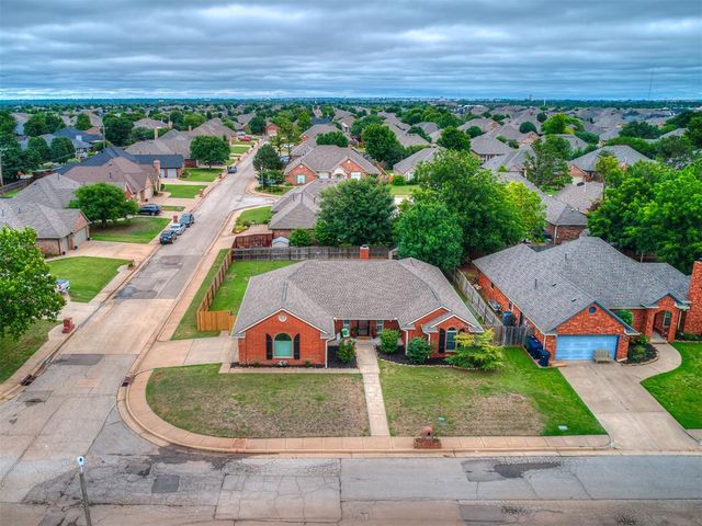 15808 Sugar Loaf Drive, Edmond, OK 73013