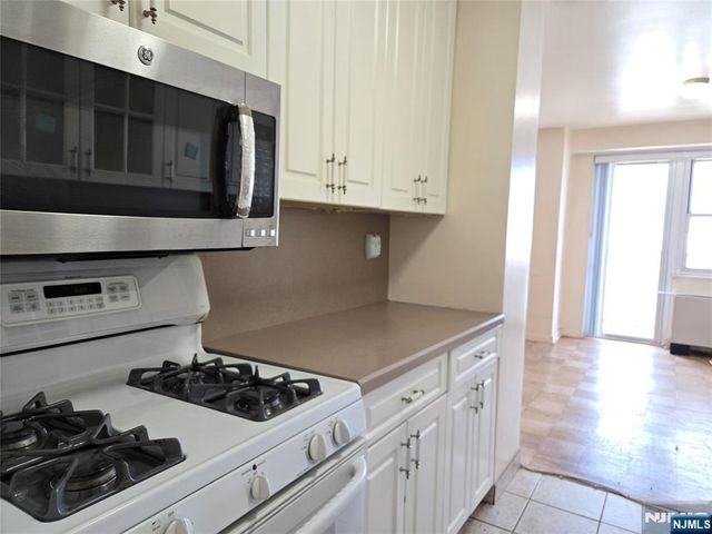 6600 Boulevard East 15D, West New York, NJ 07093