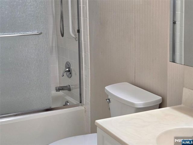 6600 Boulevard East 15D, West New York, NJ 07093