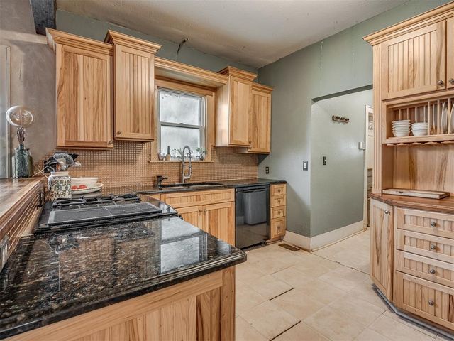 2220 N Indiana Avenue, Oklahoma City, OK 73106