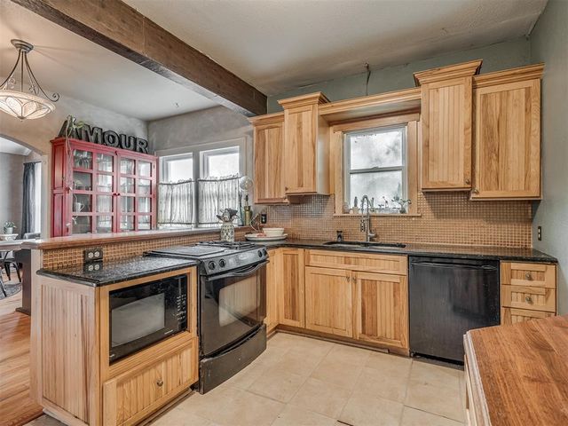 2220 N Indiana Avenue, Oklahoma City, OK 73106