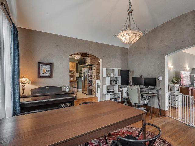 2220 N Indiana Avenue, Oklahoma City, OK 73106