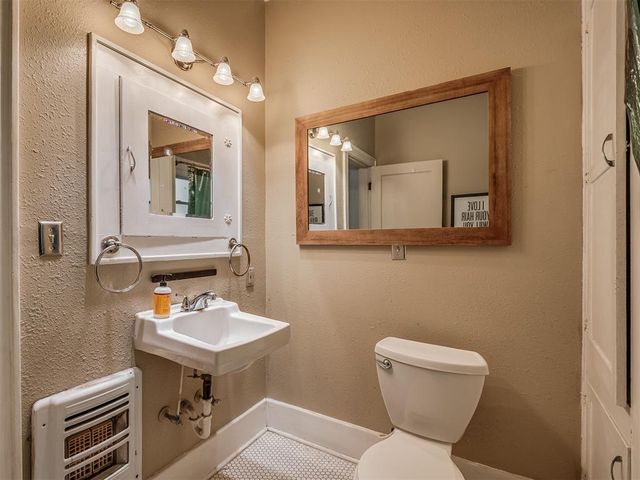 2220 N Indiana Avenue, Oklahoma City, OK 73106