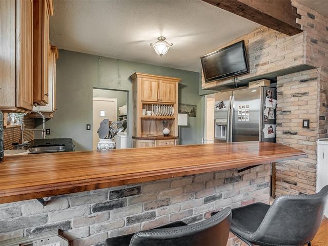 2220 N Indiana Avenue, Oklahoma City, OK 73106