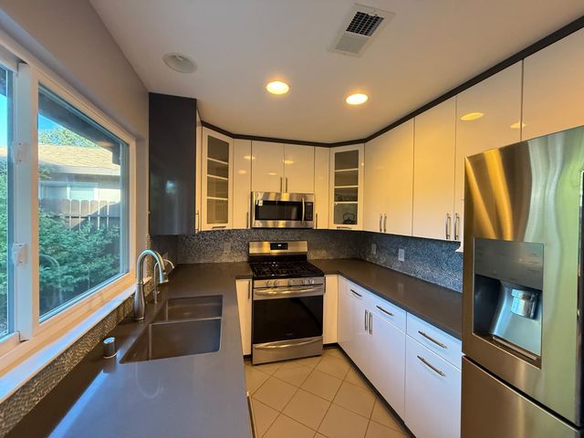 8037 San Cosme Dr, Citrus Heights, CA 95610