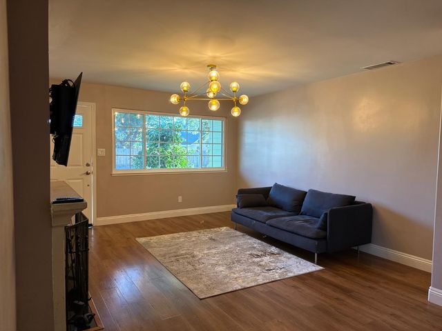 8037 San Cosme Dr, Citrus Heights, CA 95610