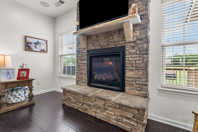 6725 Pleasant Gate Ln, College Grove, TN 37046
